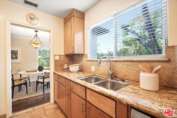 $1,699,000 | 11593 Kling Street, Valley Village, CA 91602