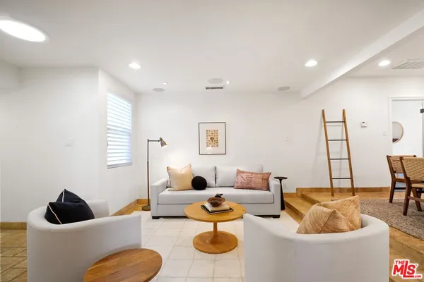 $1,699,000 | 11593 Kling Street, Valley Village, CA 91602