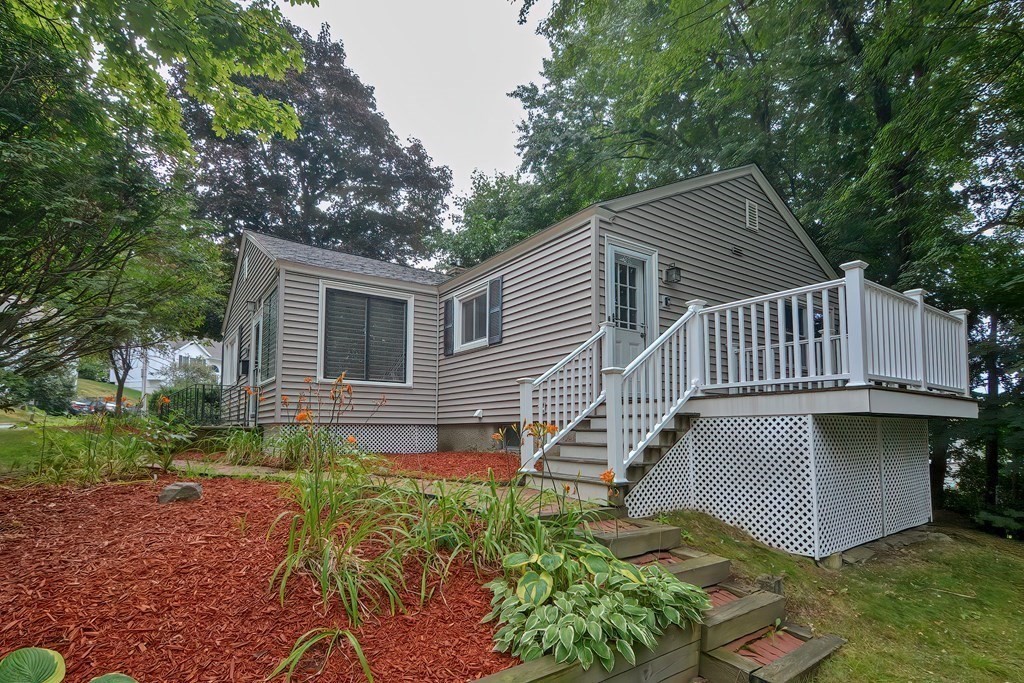 19 Sherwood Road Worcester, MA 01602 - Photo 3 of 36 Gallery Image 3