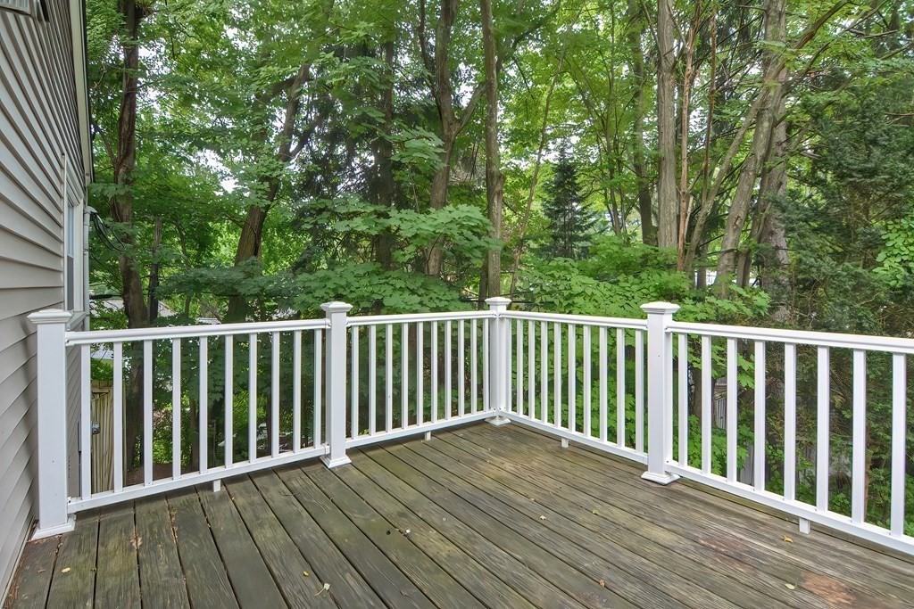 19 Sherwood Road Worcester, MA 01602 - Photo 4 of 36 Gallery Image 4