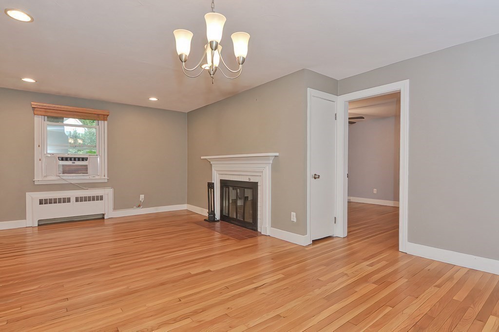 19 Sherwood Road Worcester, MA 01602 - Photo 10 of 36 Gallery Image 10