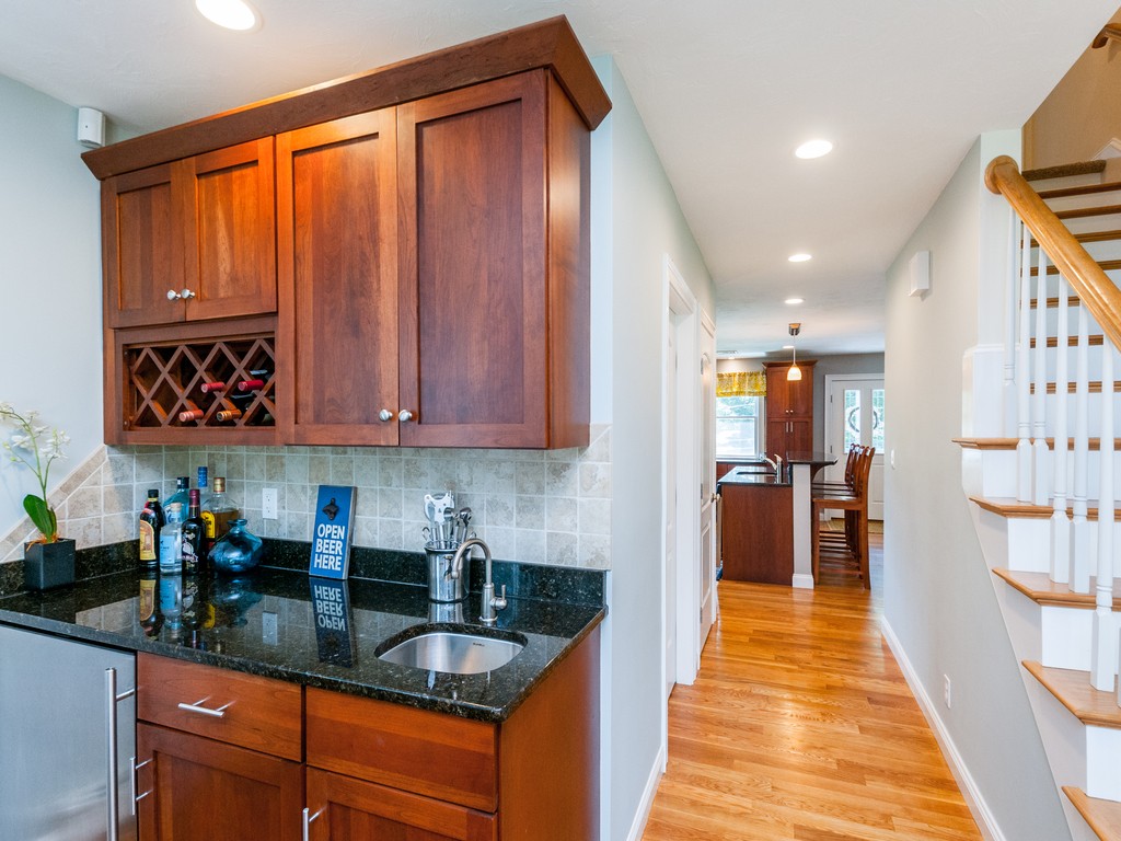 334 Florence Road Waltham, MA 02453 - Photo 14 of 26 Gallery Image 14