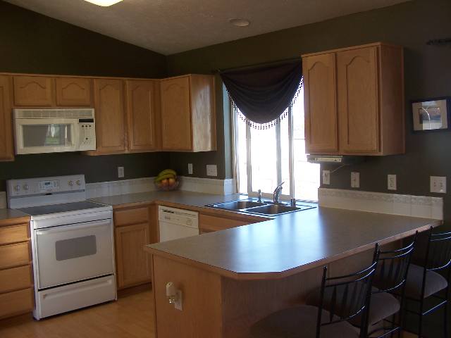 1428 Wilding Avenue Spokane, WA 99217 - Photo 2 of 9