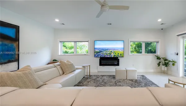 $33,995 | 7125 Los Pinos Boulevard, Coral Gables, FL 33143