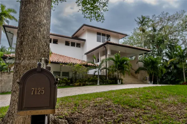 $33,995 | 7125 Los Pinos Boulevard, Coral Gables, FL 33143