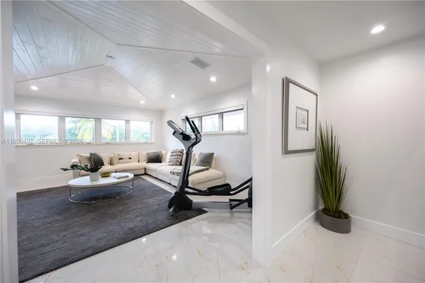 $33,995 | 7125 Los Pinos Boulevard, Coral Gables, FL 33143