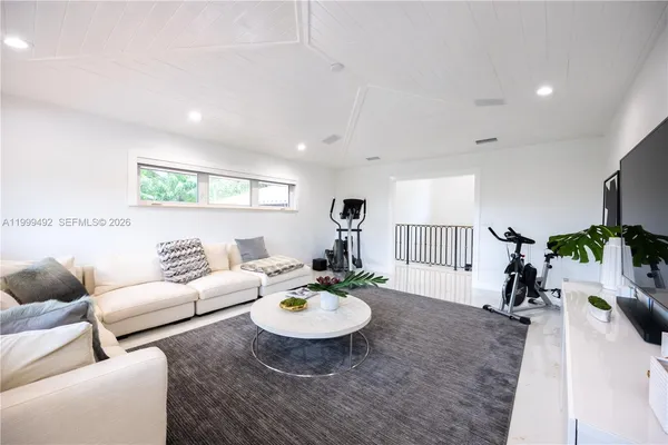 $33,995 | 7125 Los Pinos Boulevard, Coral Gables, FL 33143