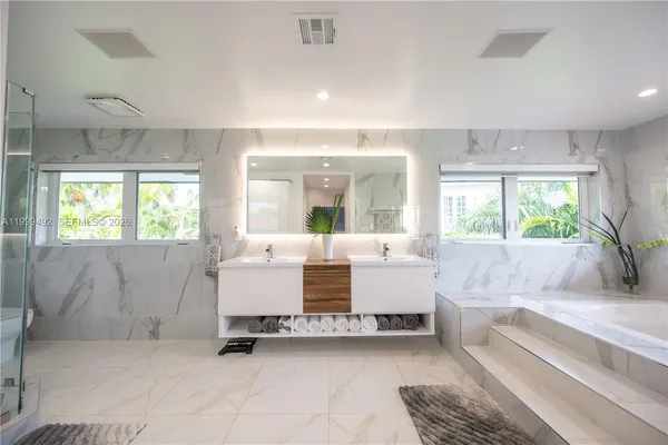$33,995 | 7125 Los Pinos Boulevard, Coral Gables, FL 33143
