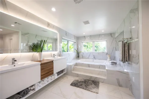 $33,995 | 7125 Los Pinos Boulevard, Coral Gables, FL 33143