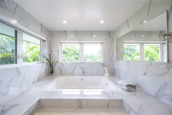 $33,995 | 7125 Los Pinos Boulevard, Coral Gables, FL 33143