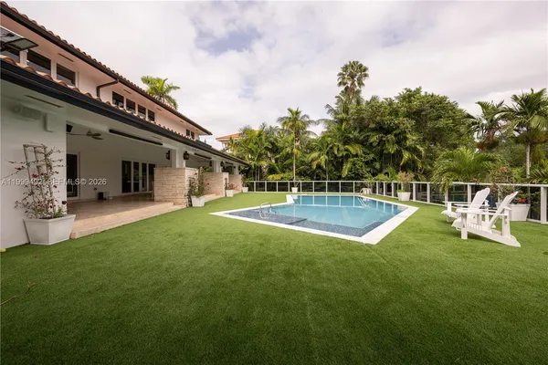 $33,995 | 7125 Los Pinos Boulevard, Coral Gables, FL 33143