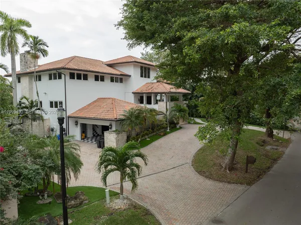 $33,995 | 7125 Los Pinos Boulevard, Coral Gables, FL 33143