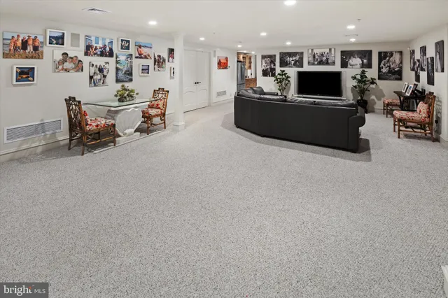 $2,695,000 | 909 North Penn Oak Road, Lower Gwynedd, PA 19002