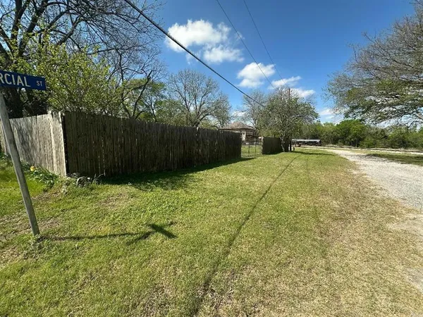 $52,500 | 302 North Commercial Street, Bells, TX 75414