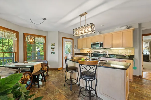 $599,000 | 314 Birdsong Drive, Cadiz, KY 42211