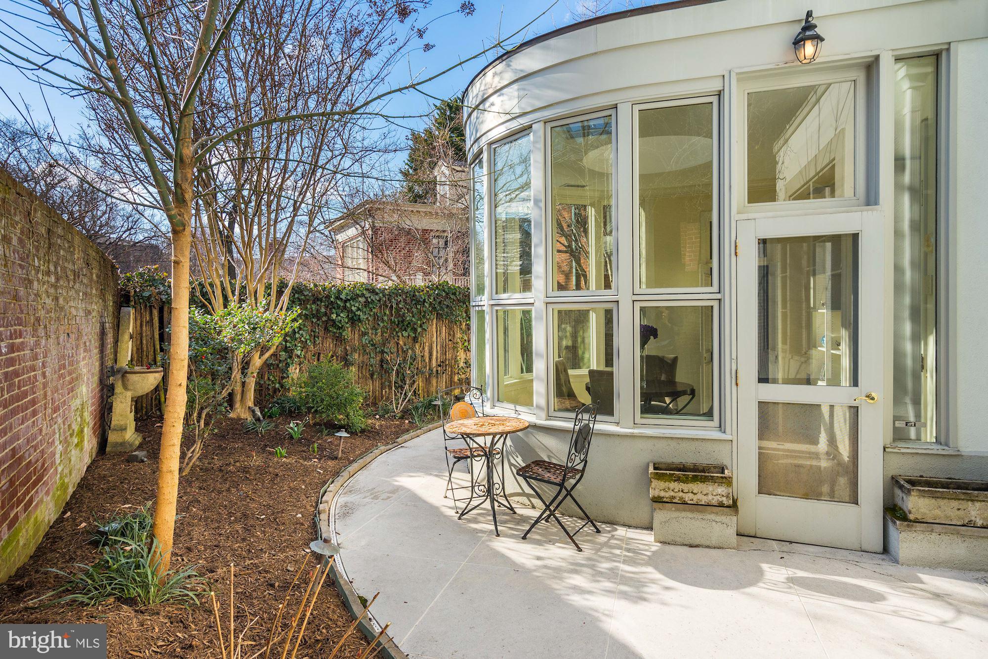 84 Kalorama Circle Northwest Washington, DC 20008 - Photo 43 of 45 a building outdoor space with seating space