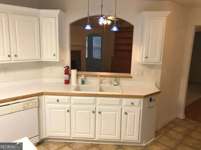 $2,500 | 225 Lexington Circle, Athens, GA 30605