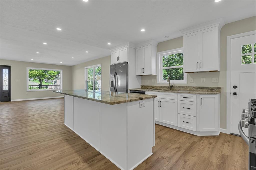 1289 Chestnut Street Monaca, PA 15061 - Photo 8 of 42 Gallery Image 8