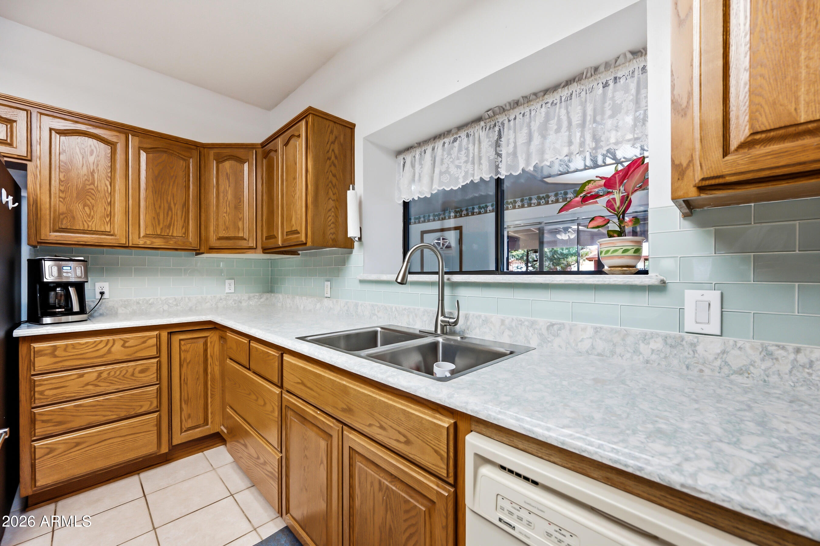 3071 Ponderosa Road Overgaard, AZ 85933 - Photo 28 of 72 Ample cabinetry