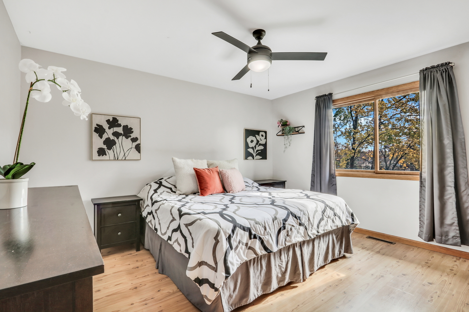 25911 West Highpoint Road Ingleside, IL 60041 - Photo 16 of 29 a bedroom with a large bed and a window