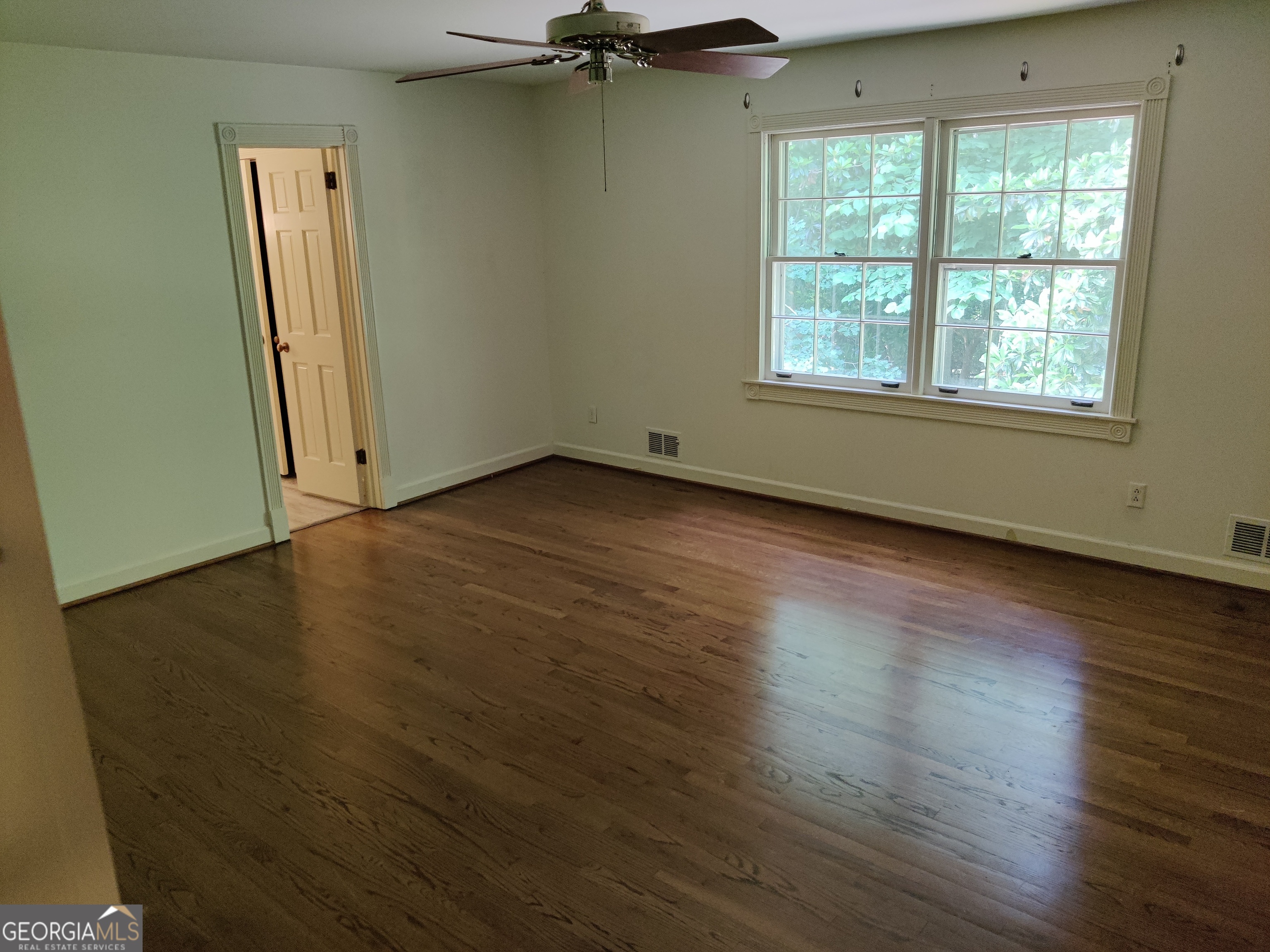 7640 Ryefield Drive Sandy Springs, GA 30350 - Photo 16 of 35