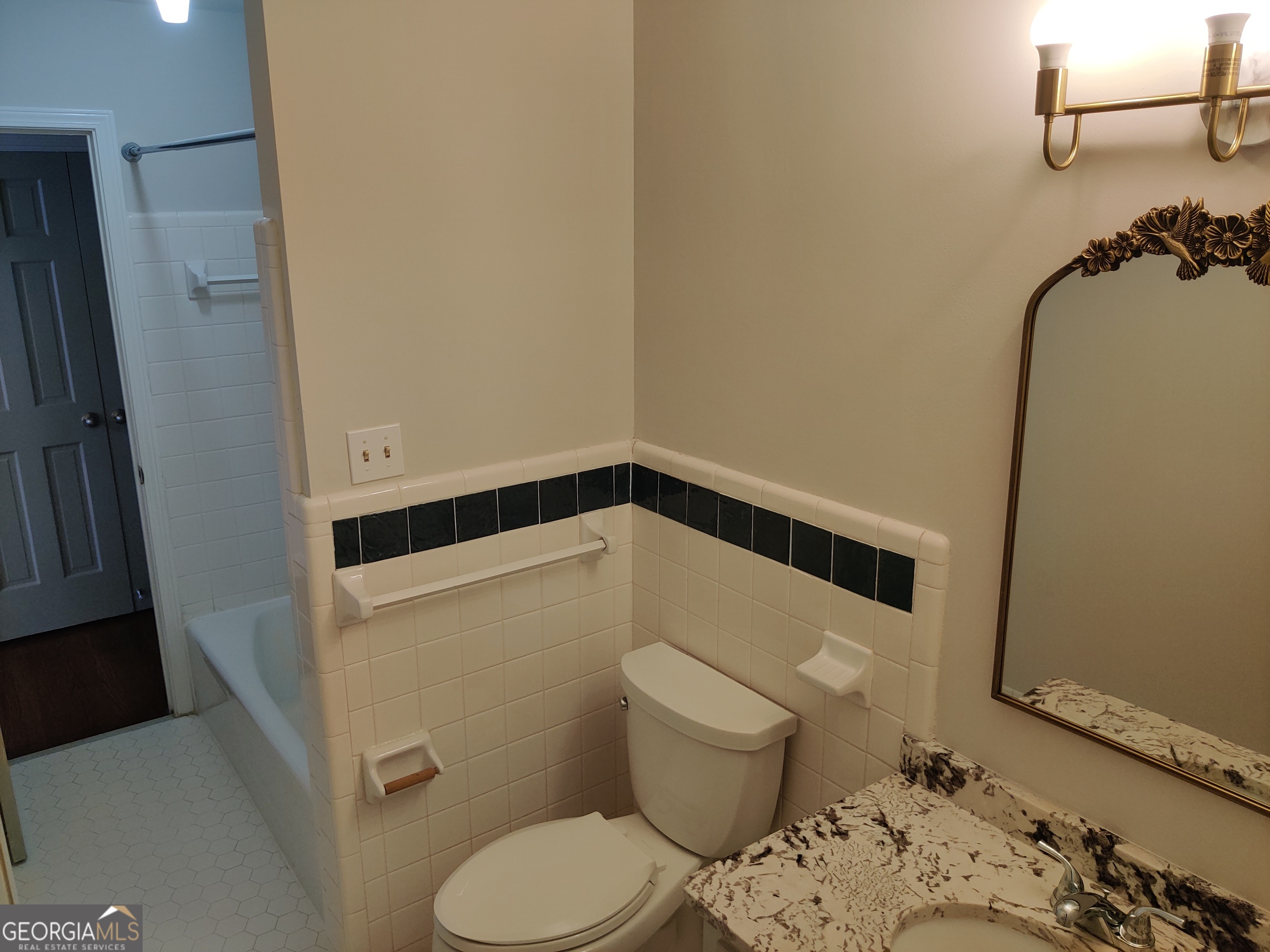 7640 Ryefield Drive Sandy Springs, GA 30350 - Photo 18 of 35