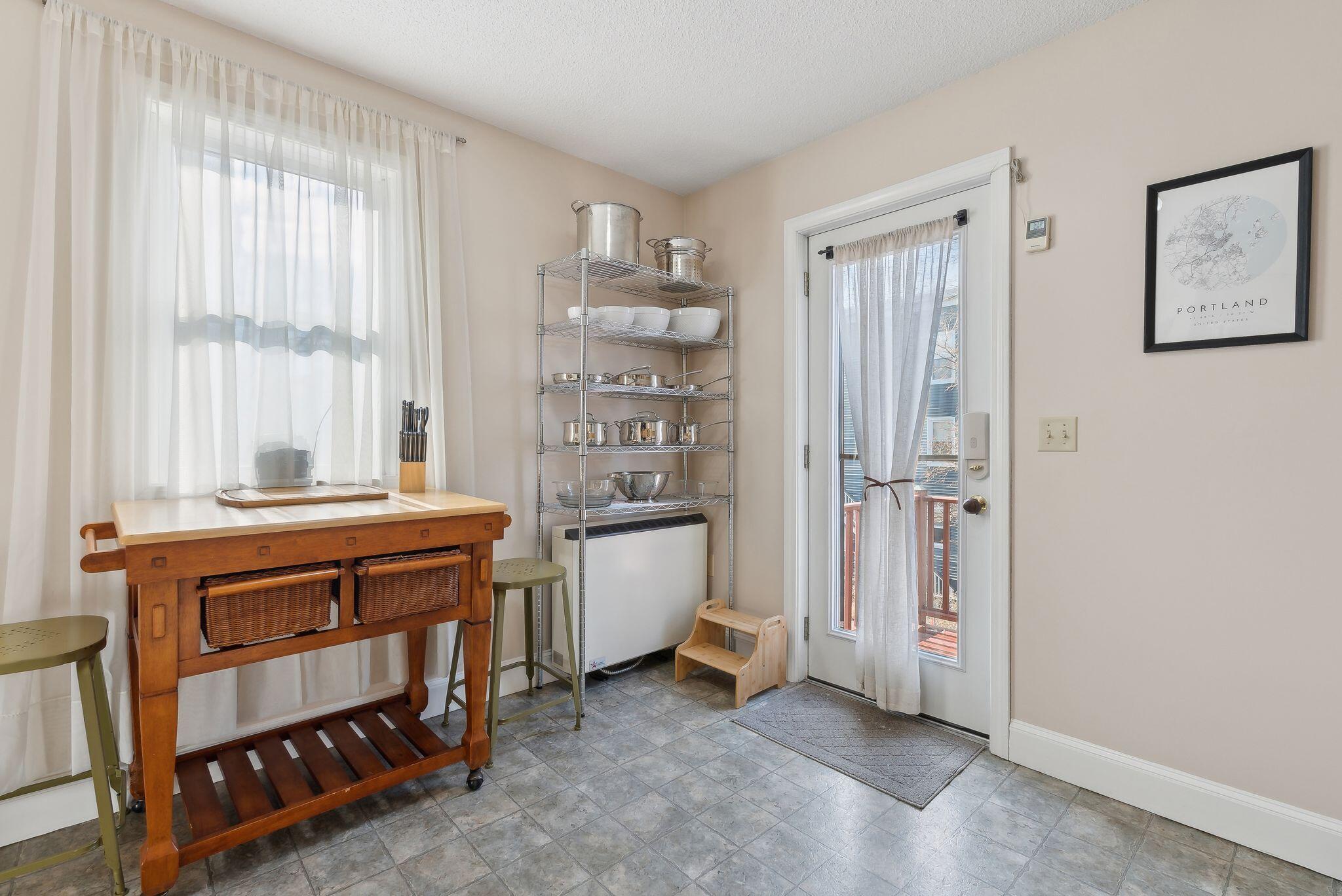 289 Spring Street, Unit 4 Portland, ME 04102 - Photo 6 of 36 17_DSC05553