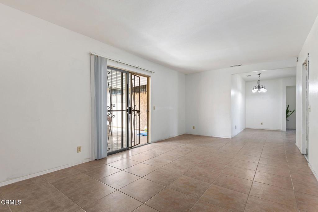 4221 Justin Way Oxnard, CA 93033 - Photo 13 of 37