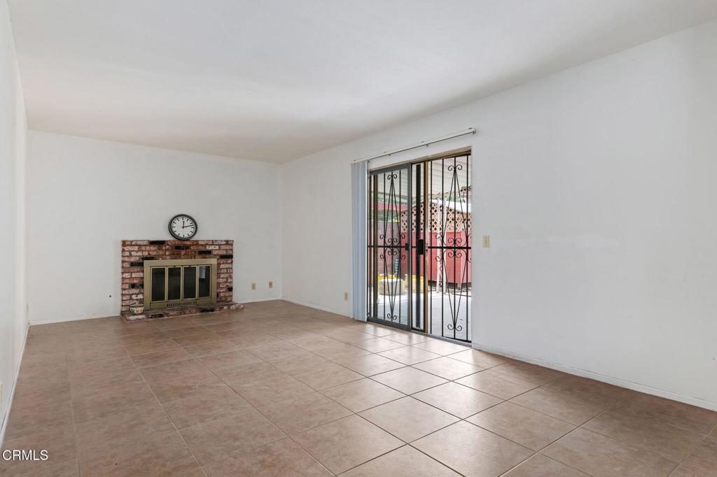 4221 Justin Way Oxnard, CA 93033 - Photo 9 of 37