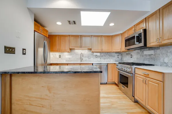 $5,500 | 321 Adams Street, Unit 7, Hoboken, NJ 07030