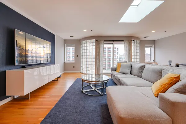 $5,500 | 321 Adams Street, Unit 7, Hoboken, NJ 07030