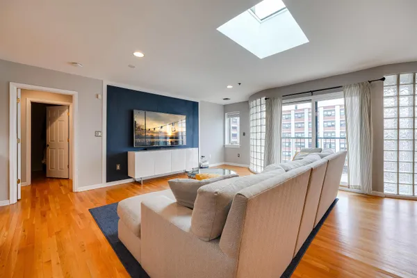 $5,500 | 321 Adams Street, Unit 7, Hoboken, NJ 07030