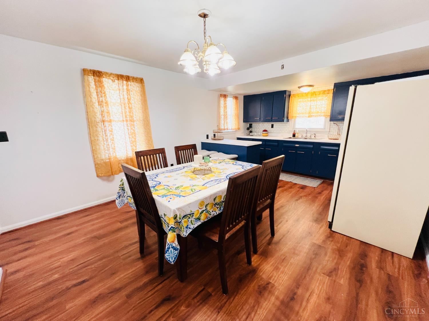 7905 Plainfield Road Cincinnati, OH 45236 - Photo 7 of 32