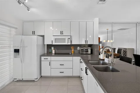 $390,000 | 10505 Southwest 153rd Court, Unit 7, Miami, FL 33196