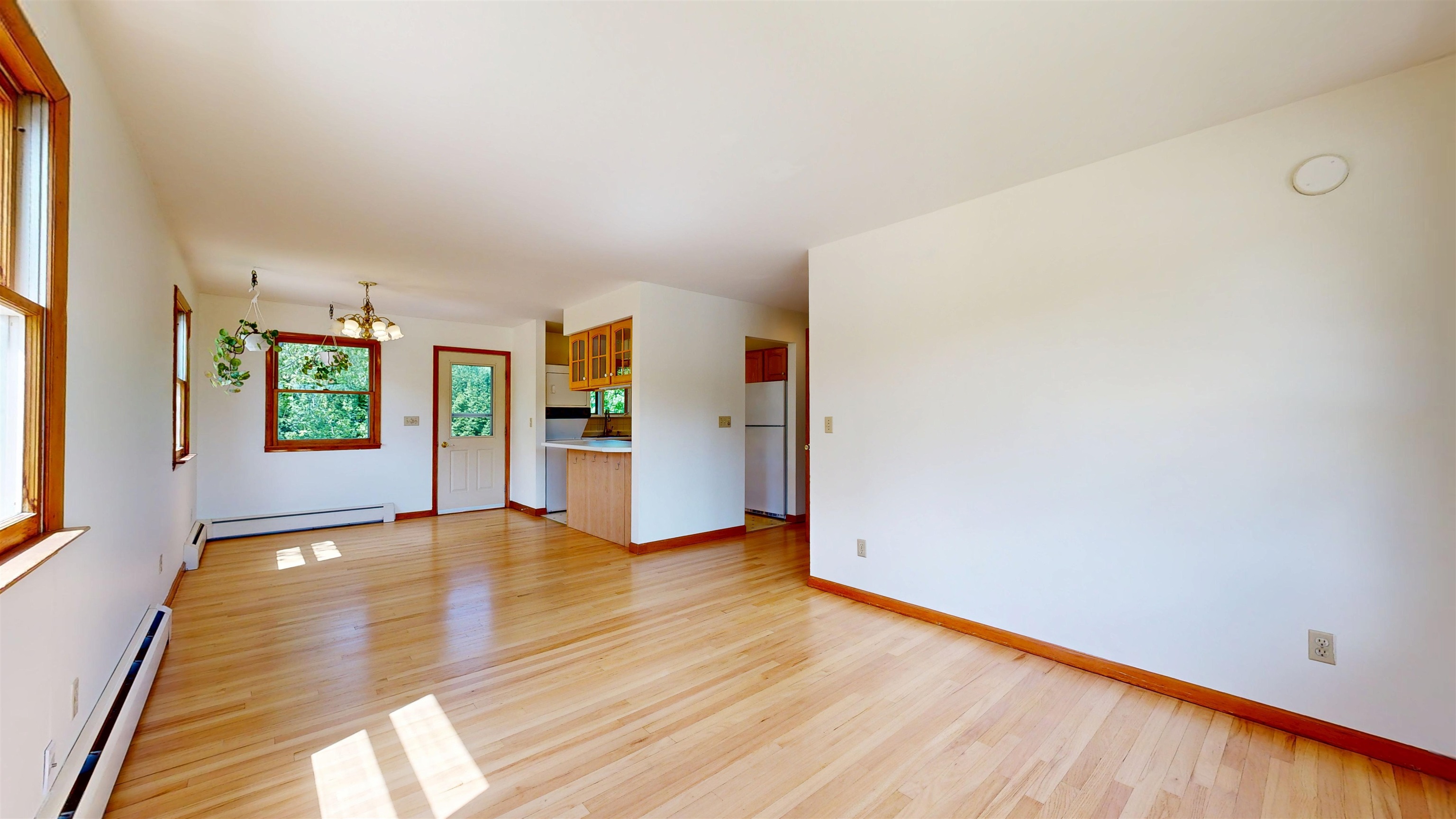 44 Turquoise Road Shelburne, VT 05482 - Photo 2 of 21 Gallery Image 2