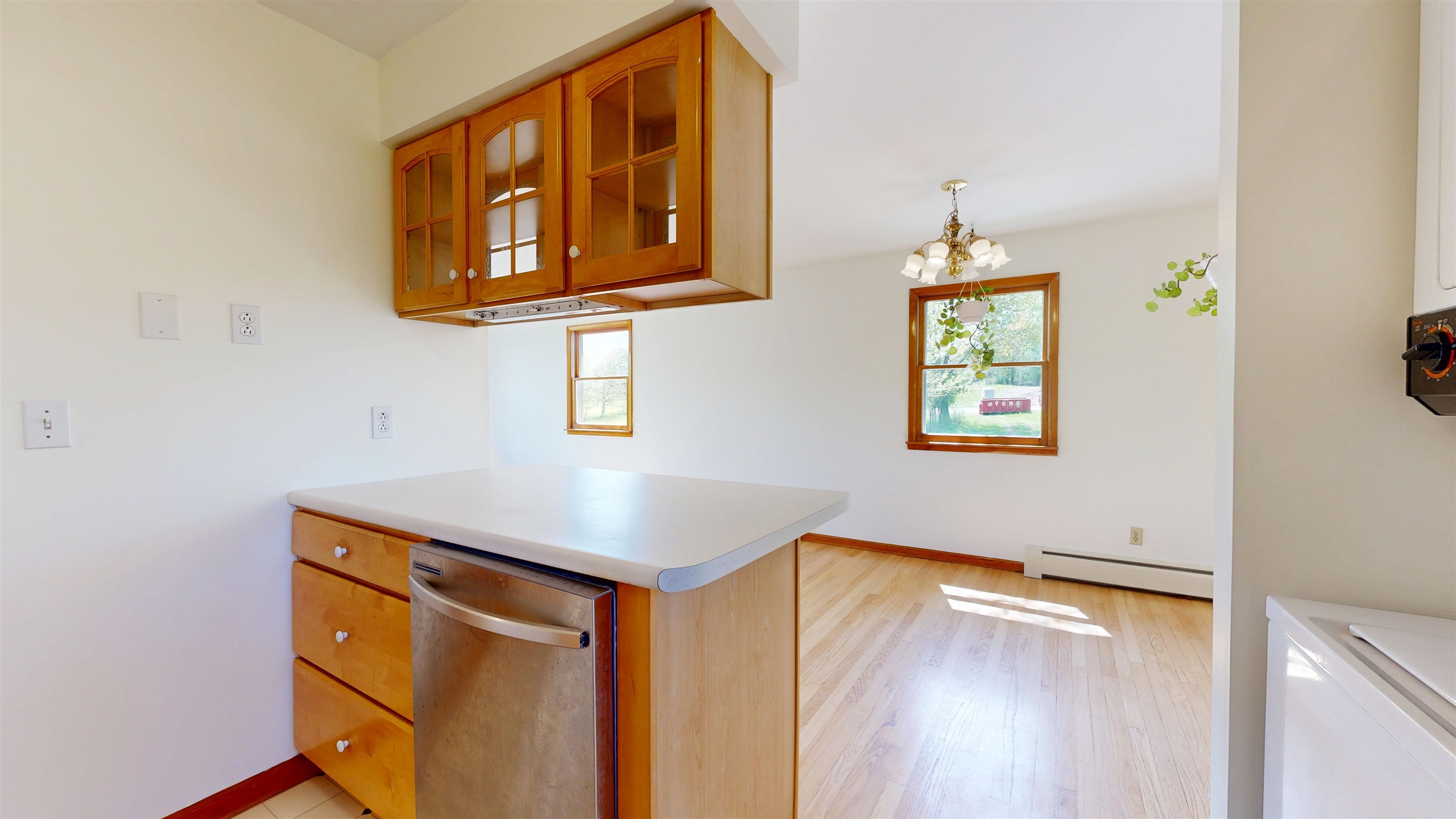 44 Turquoise Road Shelburne, VT 05482 - Photo 5 of 21 Gallery Image 5