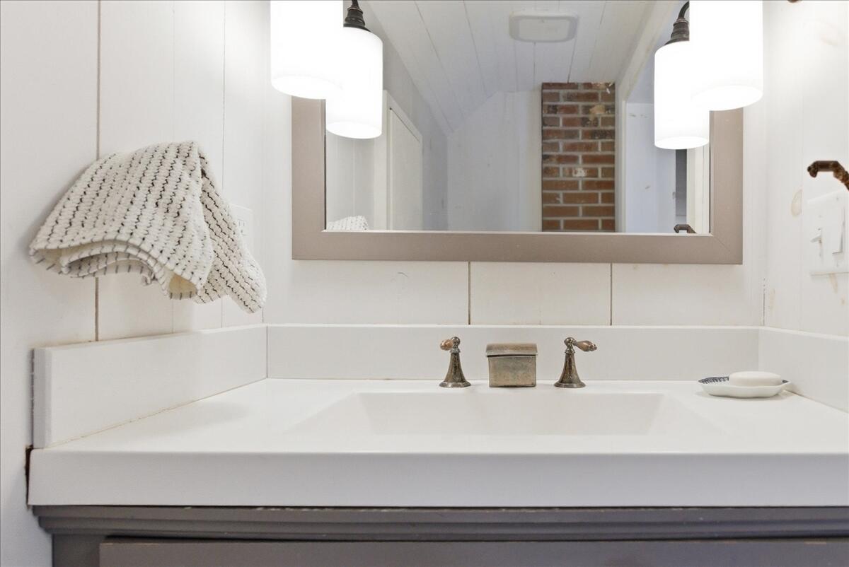 78 Collins Road Manchester, ME 04351 - Photo 55 of 75 81-Ensuite Bathroom_03