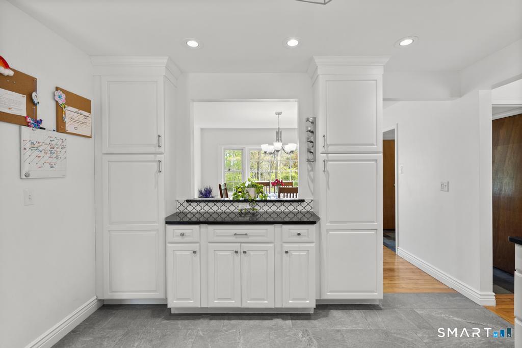 45 Ansonia Road Woodbridge, CT 06525 - Photo 7 of 23 kitchen