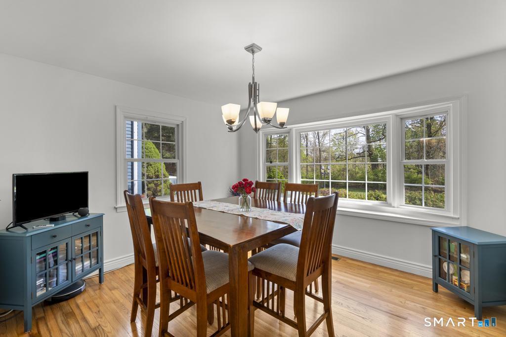 45 Ansonia Road Woodbridge, CT 06525 - Photo 9 of 23 dining room