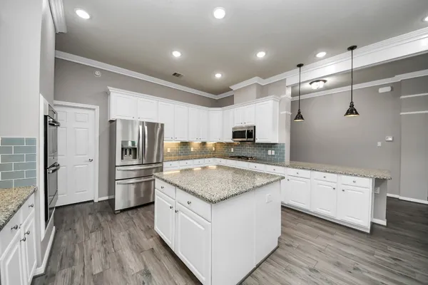 $3,600 | 2009 Amado Lane, League City, TX 77573