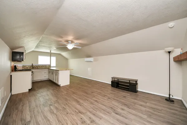 $3,600 | 2009 Amado Lane, League City, TX 77573