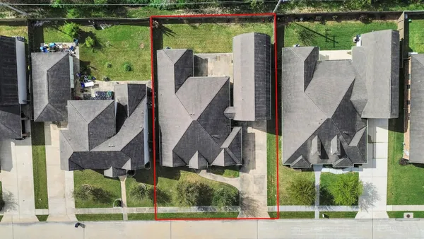 $3,600 | 2009 Amado Lane, League City, TX 77573