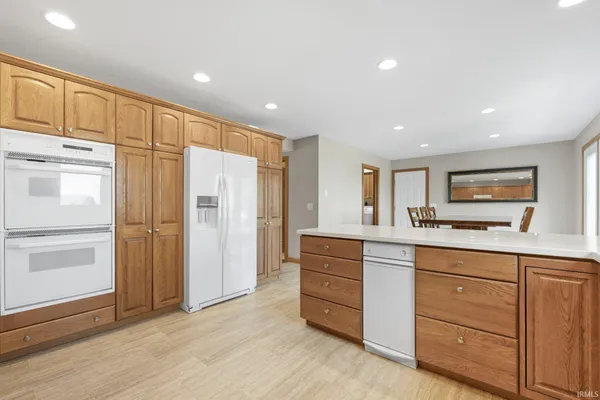 $1,195,000 | 17818 Amstutz Road, Leo, IN 46765