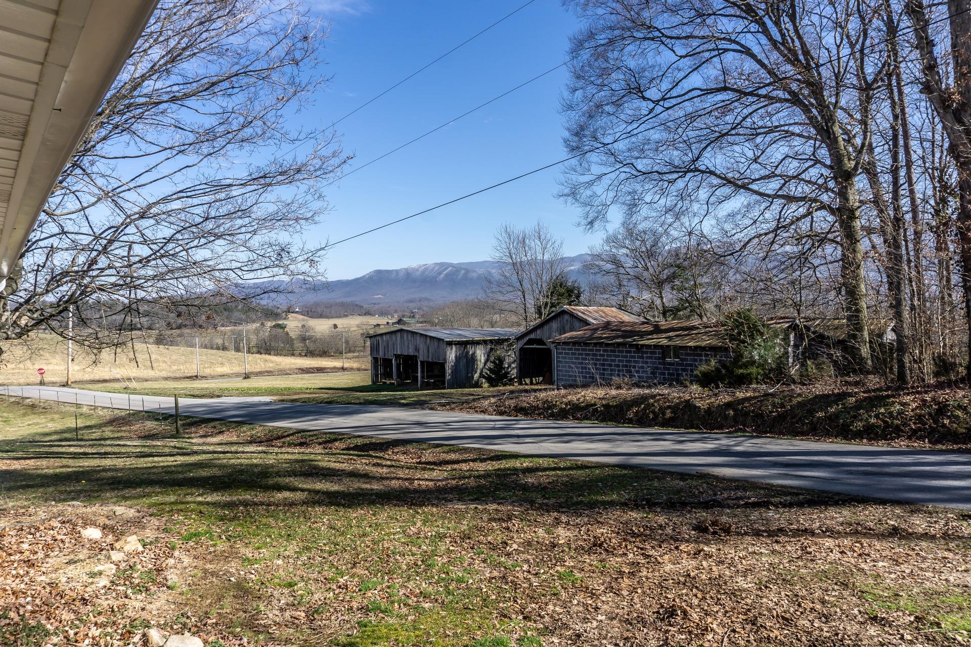 60 Red Hill Road Greeneville, TN 37743 - Photo 32 of 51 60RedHillG_036