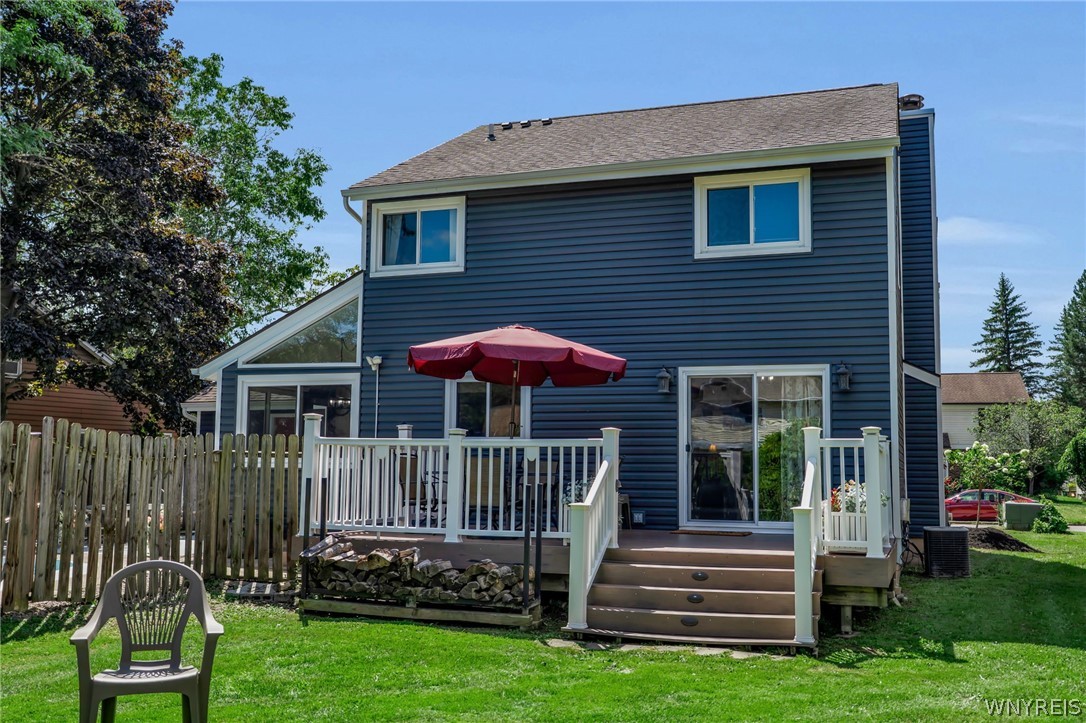 159 Little Robin Road Amherst, NY 14228 - Photo 30 of 44 Composite Decking with lighting
