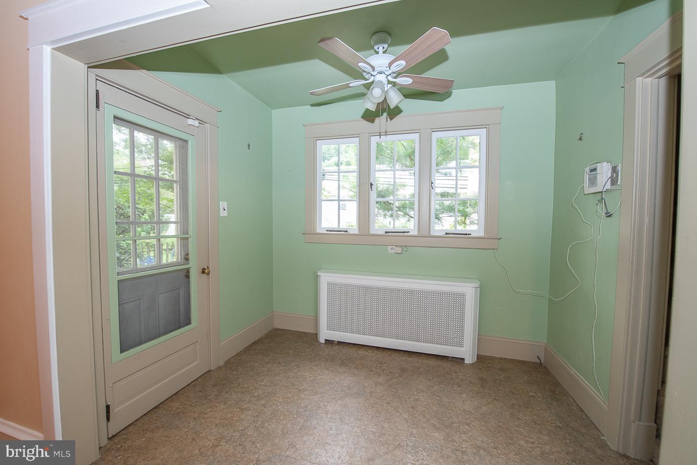 11 Mansfield Road Lansdowne, PA 19050 - Photo 13 of 44 Breakfast Nook; door leads to Rear Terrace