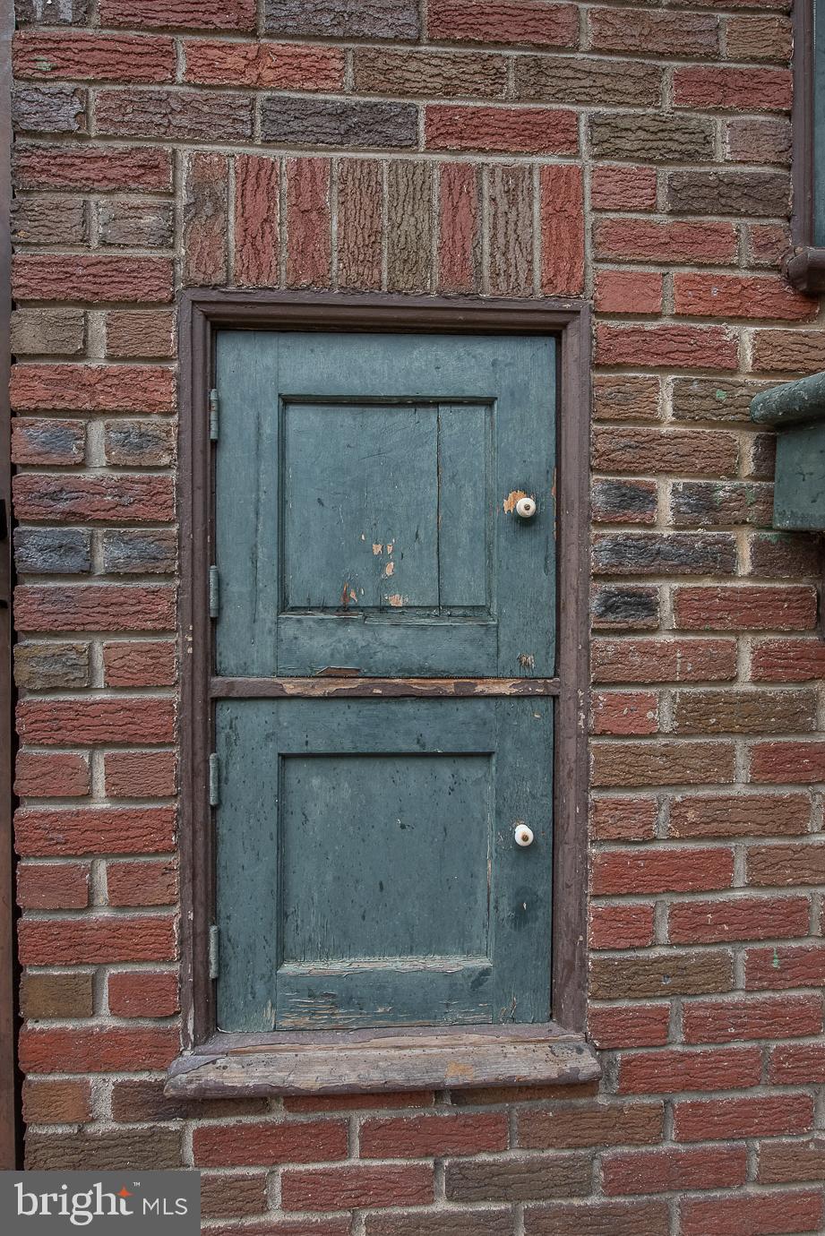 11 Mansfield Road Lansdowne, PA 19050 - Photo 15 of 44 Mailbox exterior