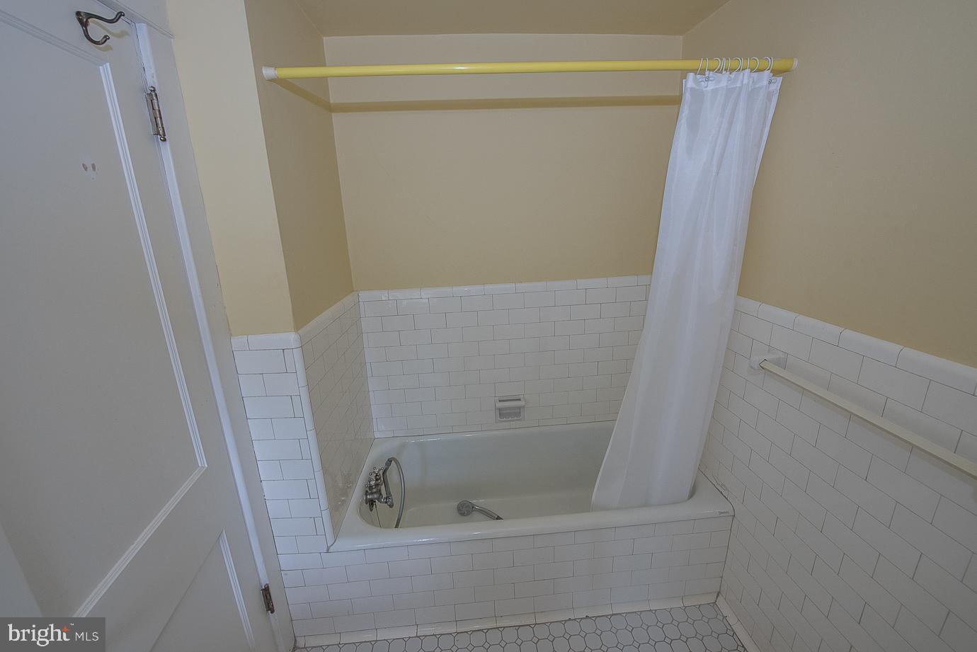 11 Mansfield Road Lansdowne, PA 19050 - Photo 27 of 44 Bathroom 3 adjacent to Bedroom 4