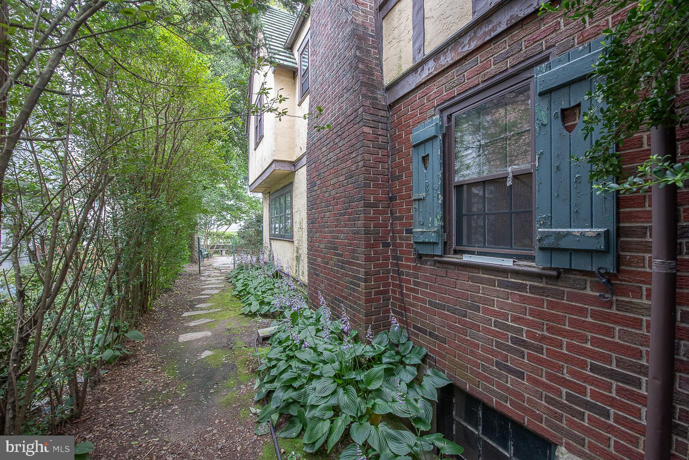 11 Mansfield Road Lansdowne, PA 19050 - Photo 41 of 44 Exterior Side