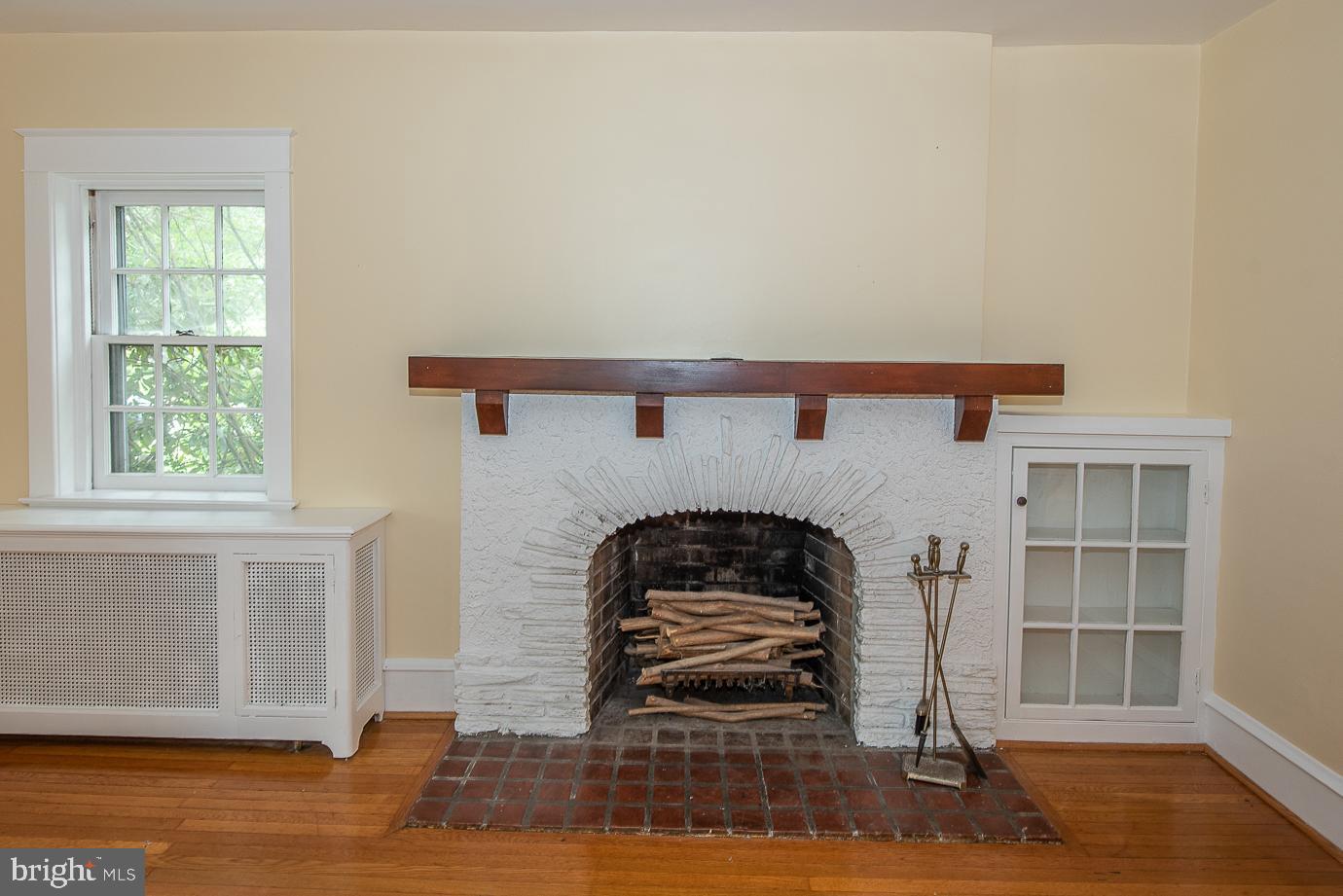 11 Mansfield Road Lansdowne, PA 19050 - Photo 6 of 44 Wonderful large fireplace